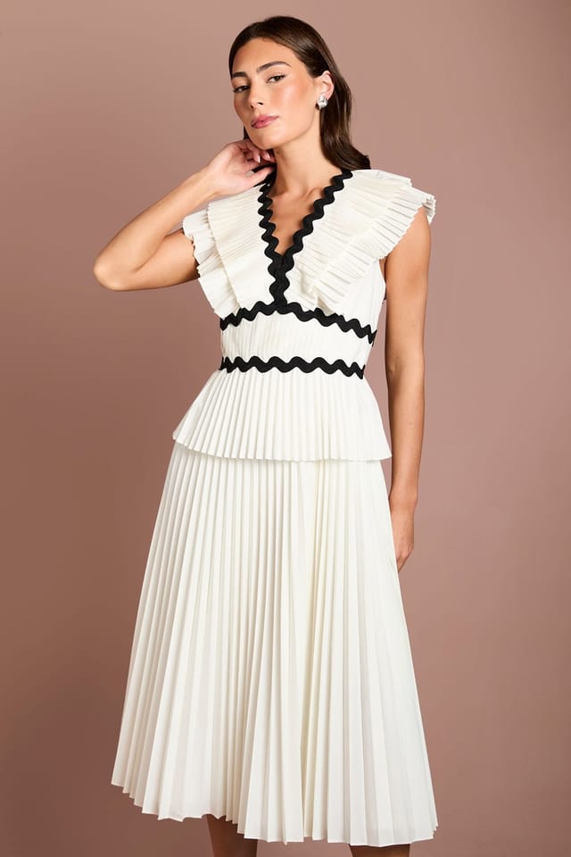 Coast Coast Women's Pleated Cotton Detail Ruffle Shoulder Midi Dress in Ivory - 2