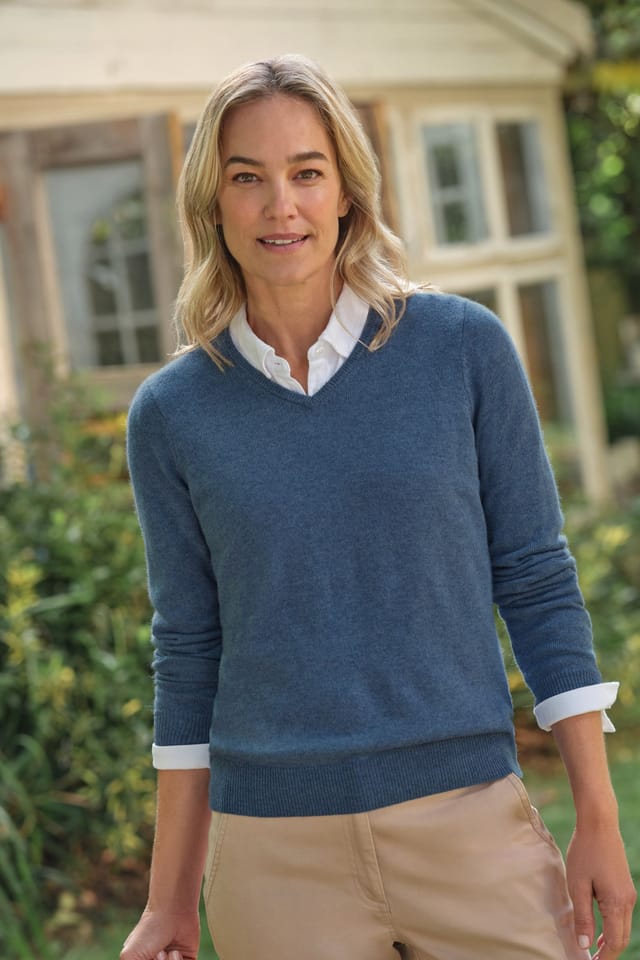 WoolOvers WoolOvers Women's Cashmere & Merino V Neck Knitted Jumper in Blue - 3