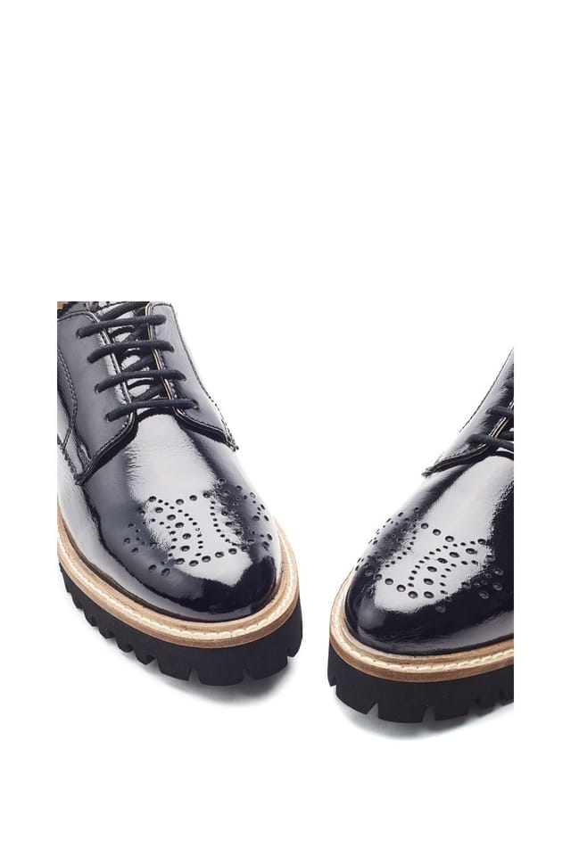 Moda In Pelle Moda In Pelle Women's 'Evranna' Patent Leather Brogues in Black - 3