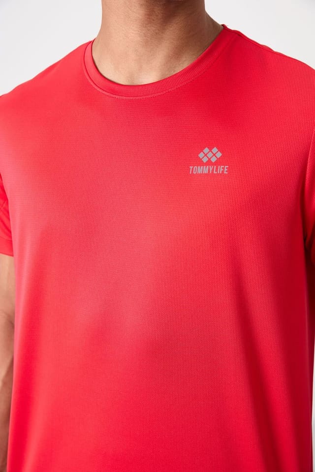 Tommy Life Tommy Life Men's Logo Print Crew Neck T-Shirt in Red - 3