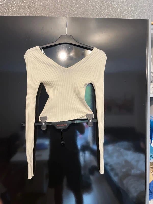Bershka Bershka Cream Ribbed Cut-Out Knit Top Size S
