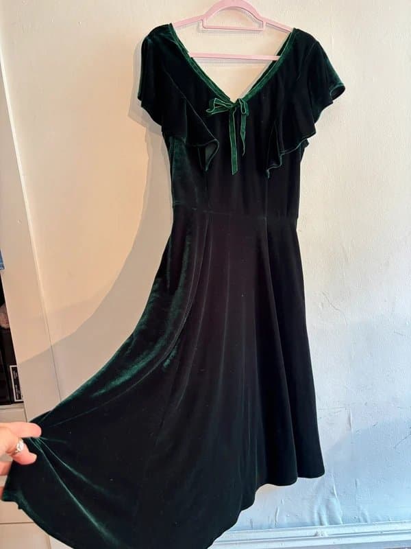 Collectif Collectif Green velvet midi party dress size 14