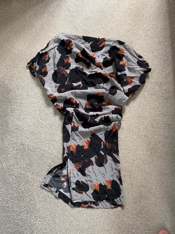 AllSaints AllSaints 100% silk Dissolve Pia dress UK 8