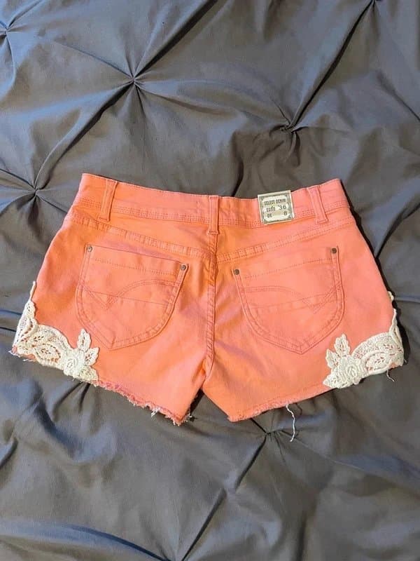 Select Coral shorts size 8