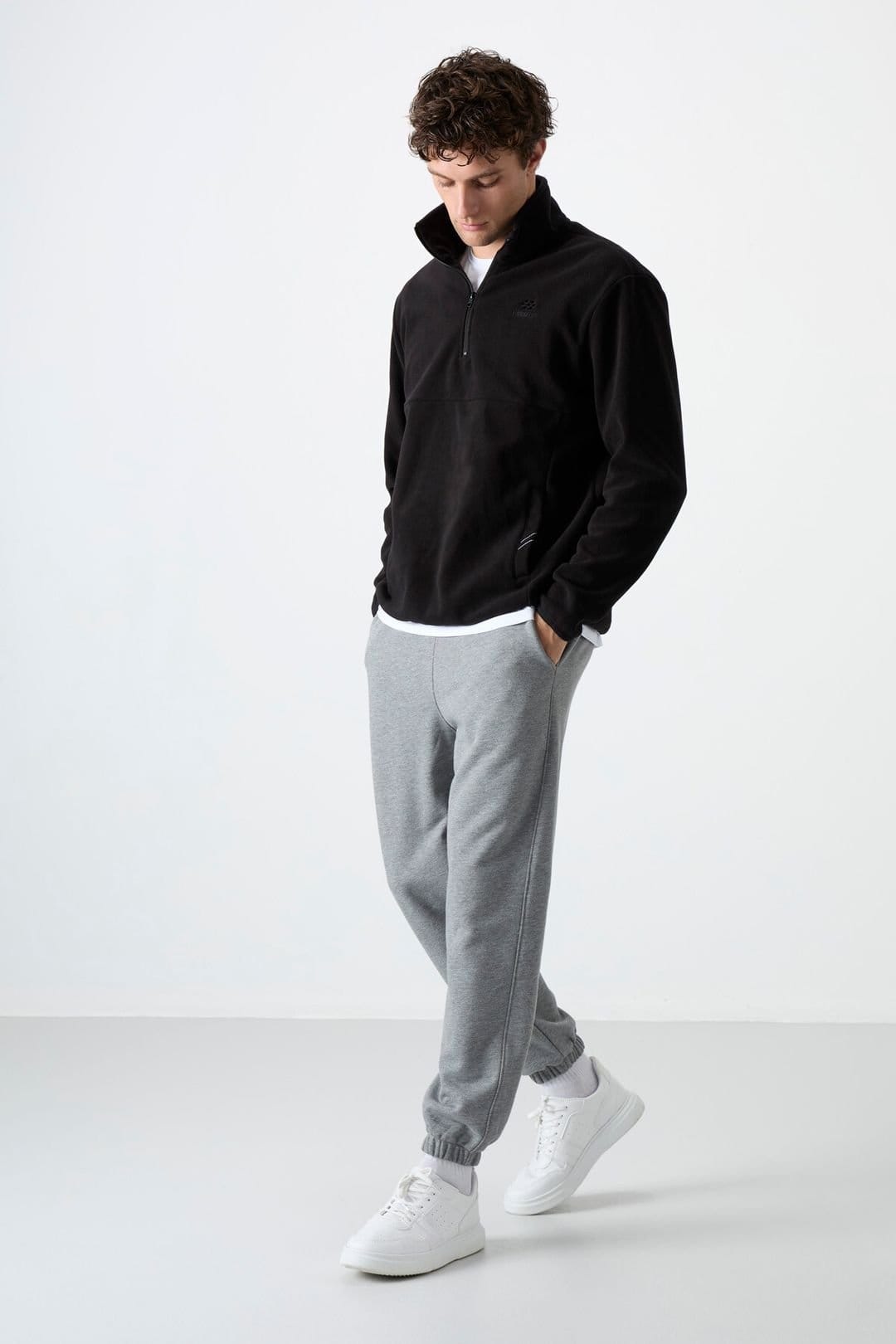 Tommy Life Tommy Life Men's Slim Fit Half-zip Plush Sweatshirt in Black - 4