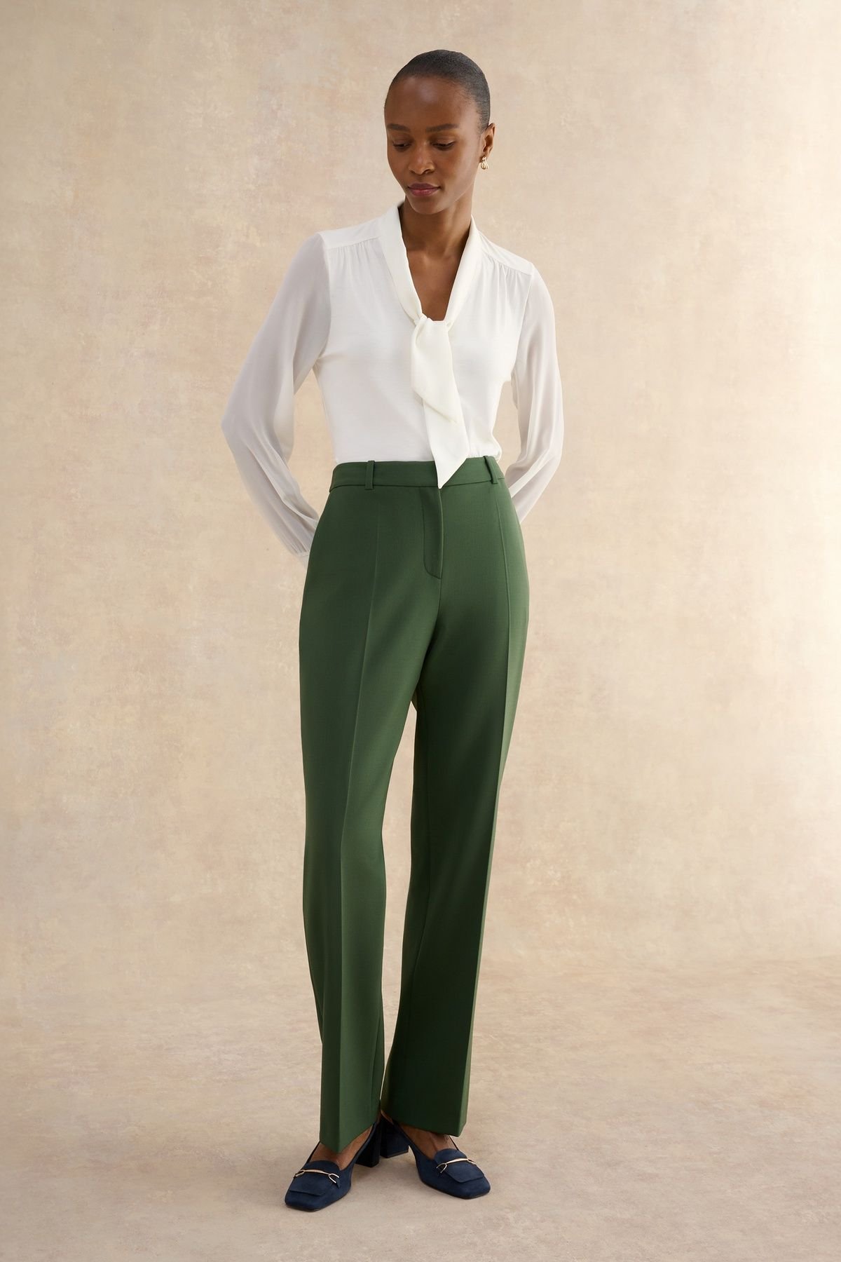 Hobbs London Hobbs London Women's Bess High Waisted Straight Leg Trousers in Bottle Green - 3