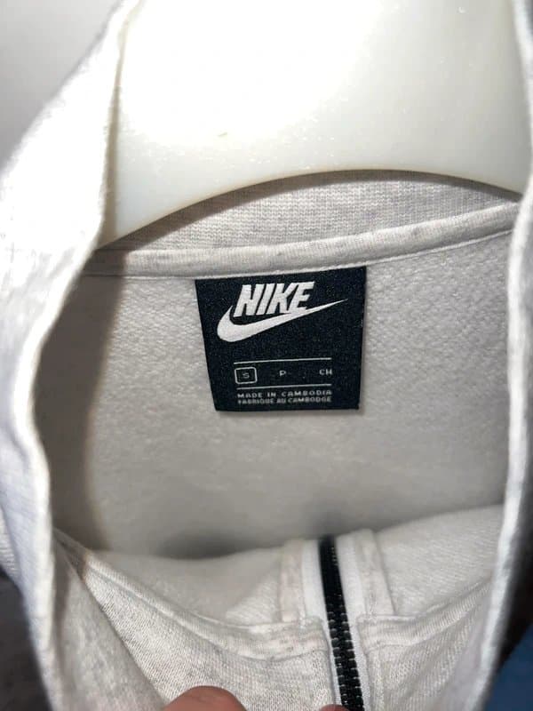 Nike Nike grey cropped jumper