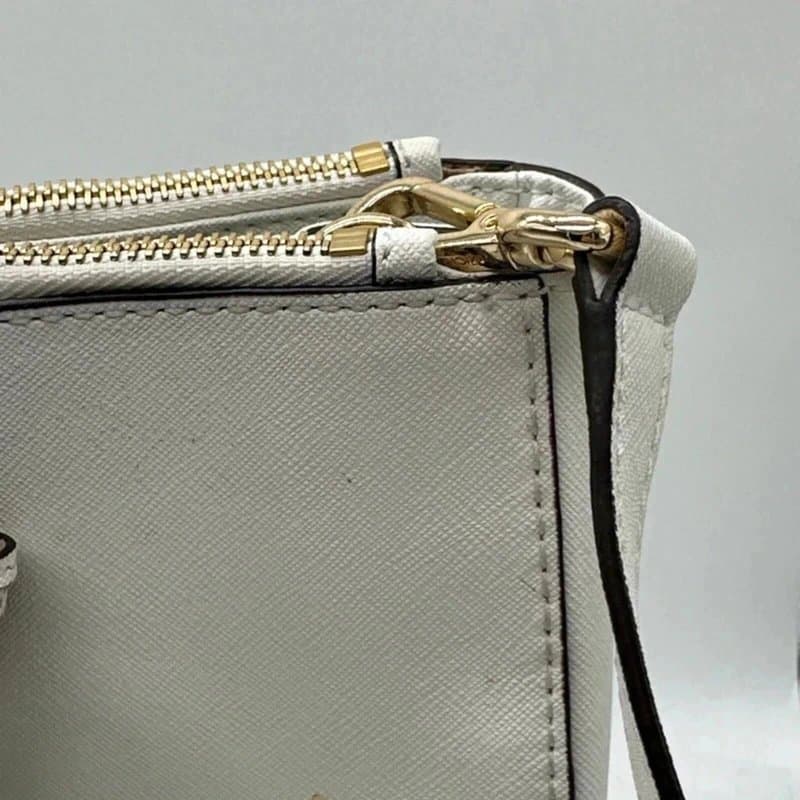 Michael Kors Michael Kors Savannah Saffiano Leather satchel crossbody bag tote White Logo