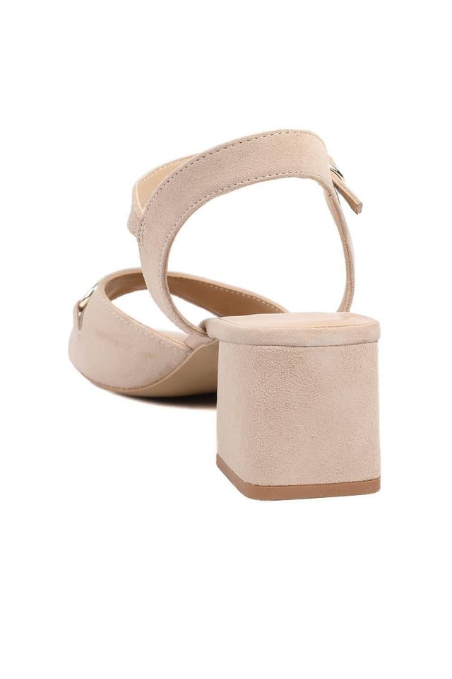Jones Bootmaker Jones Bootmaker Women's Gianna Leather Mid Block Heel Sandals in Beige - 3