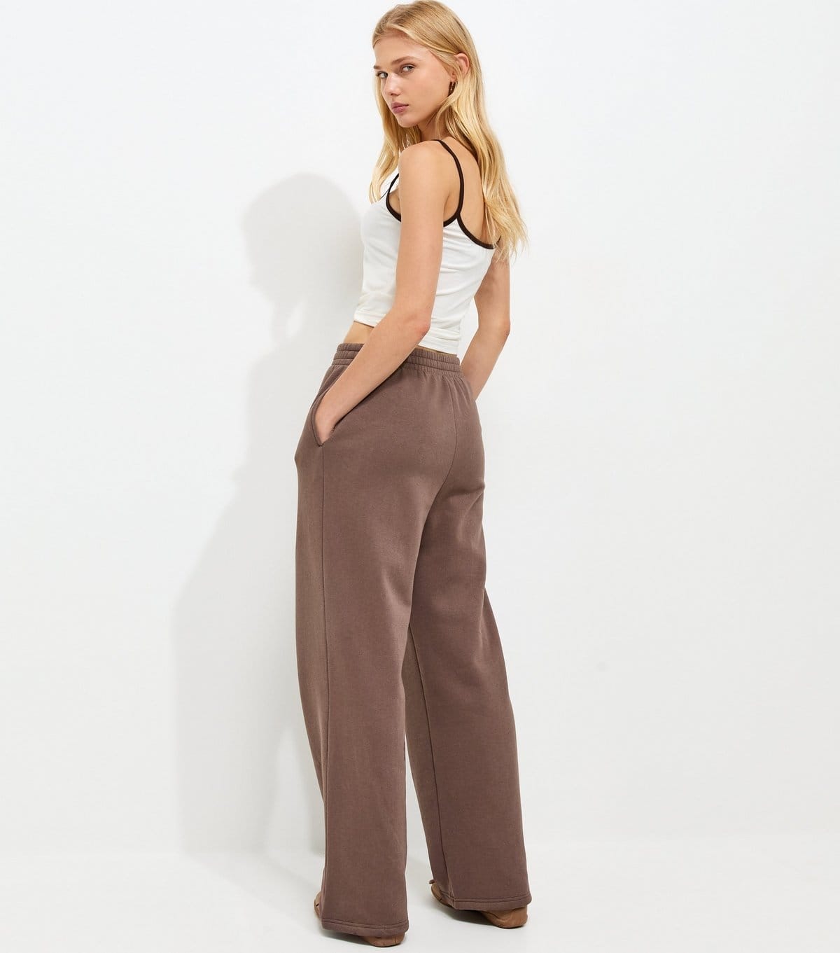 New Look Women's Dark Brown Cotton Rich Wide Leg Joggers New Look - 4