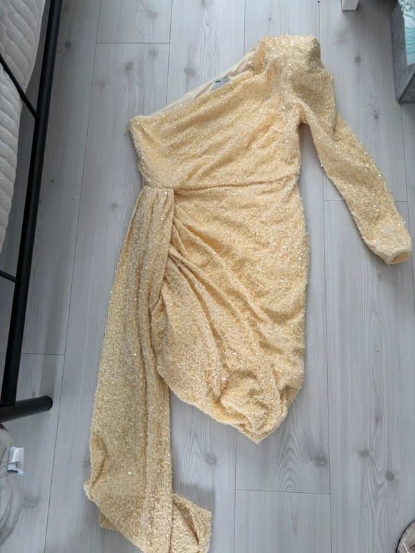 ASOS ASOS Luxe, sequin, one shoulder, lemon dress size 14