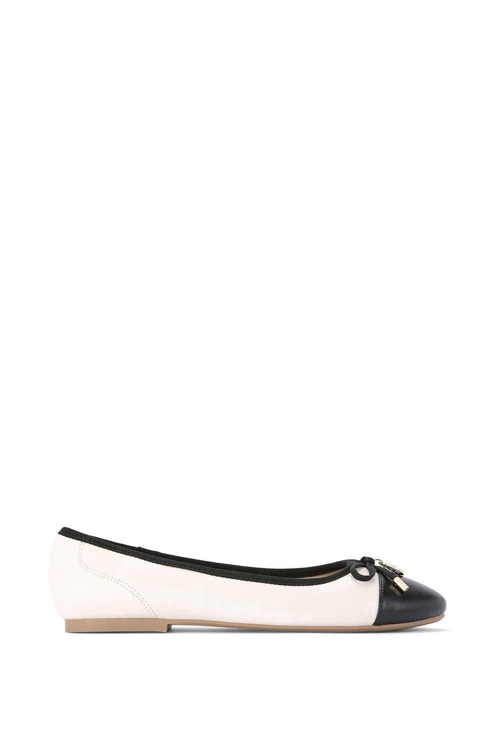 KG Kurt Geiger KG Kurt Geiger Women's 'Mindy2' Flats in Cream