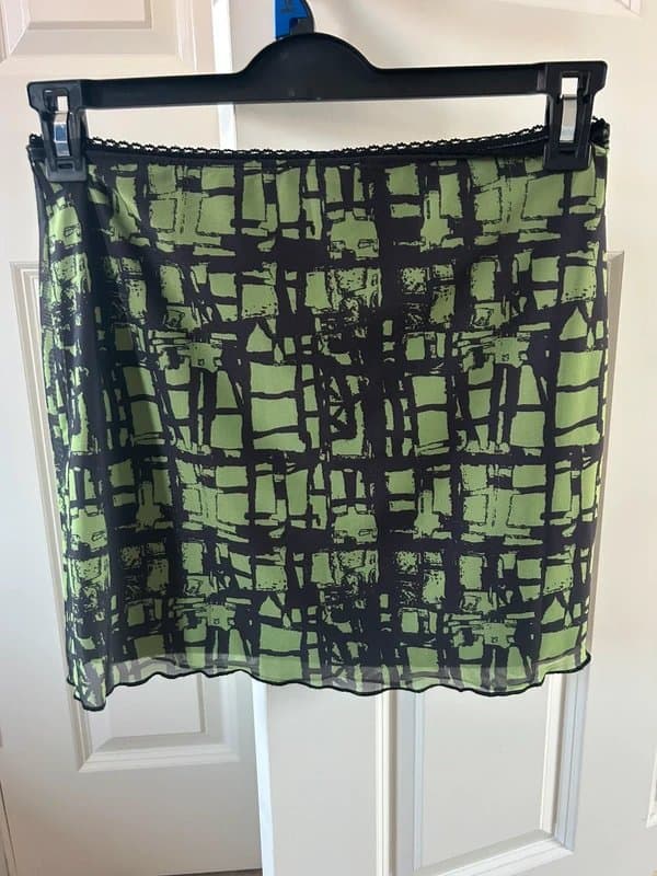 Topshop New Topshop Petite Green & Black Abstract Mesh Mini Skirt - Size M