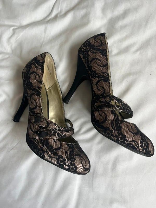 New Look Lace effect 4inch heels