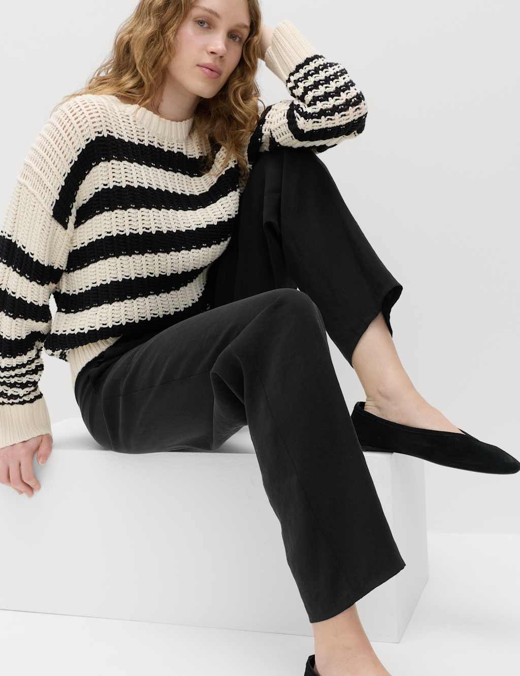 Marks & Spencer M&S Pull On Elasticated Waist Straight Leg Trousers Black - 4