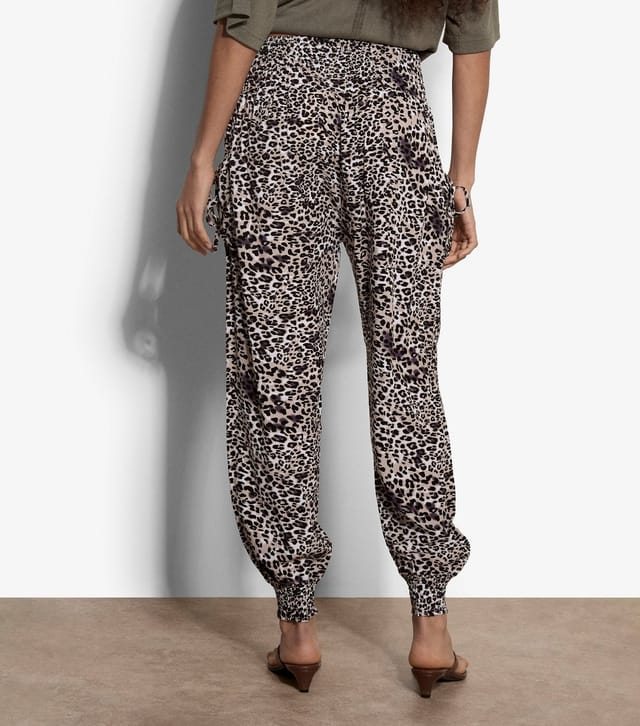 Apricot Women's Brown Animal Print Joggers Apricot New Look - 3