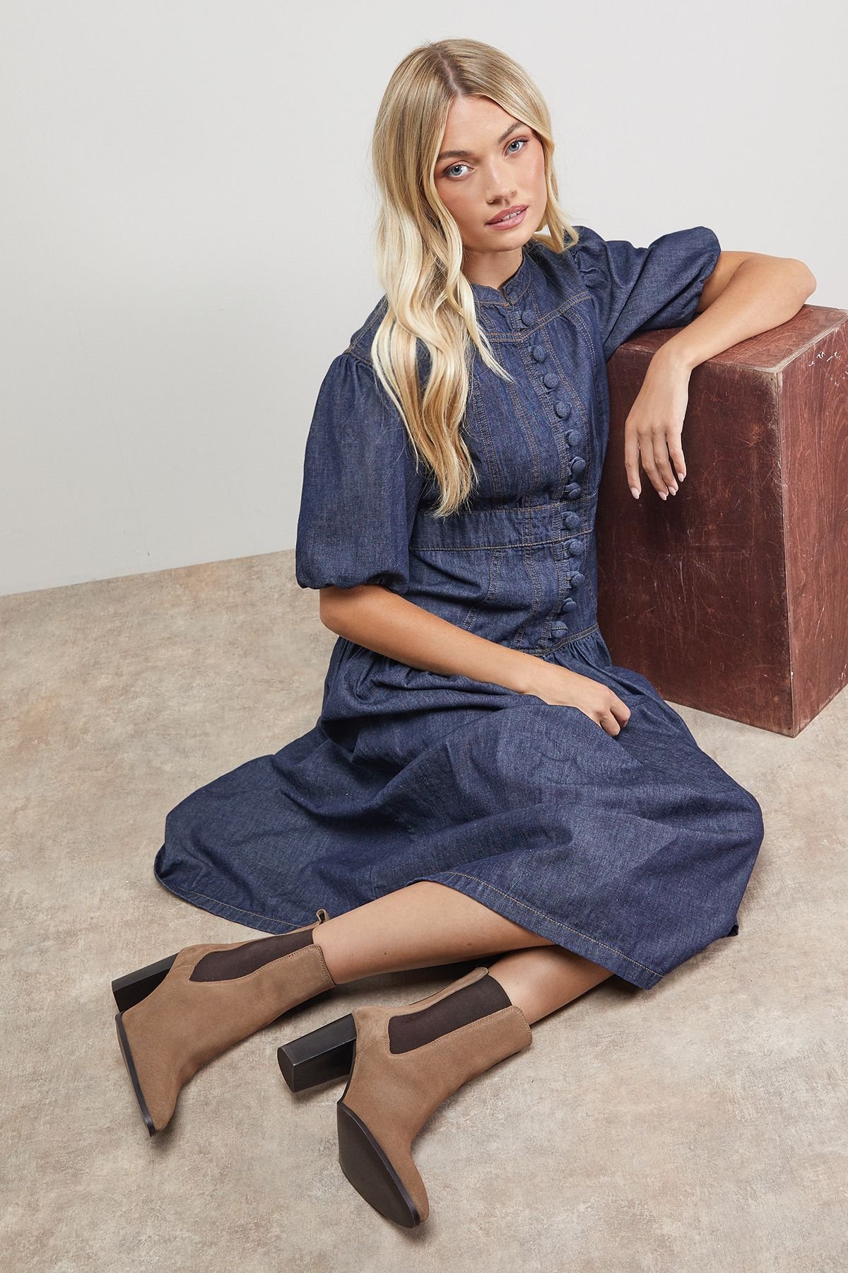 Oasis Oasis Women's Moss Suede Chelsea High Block Heel Ankle Boots in Taupe - 2