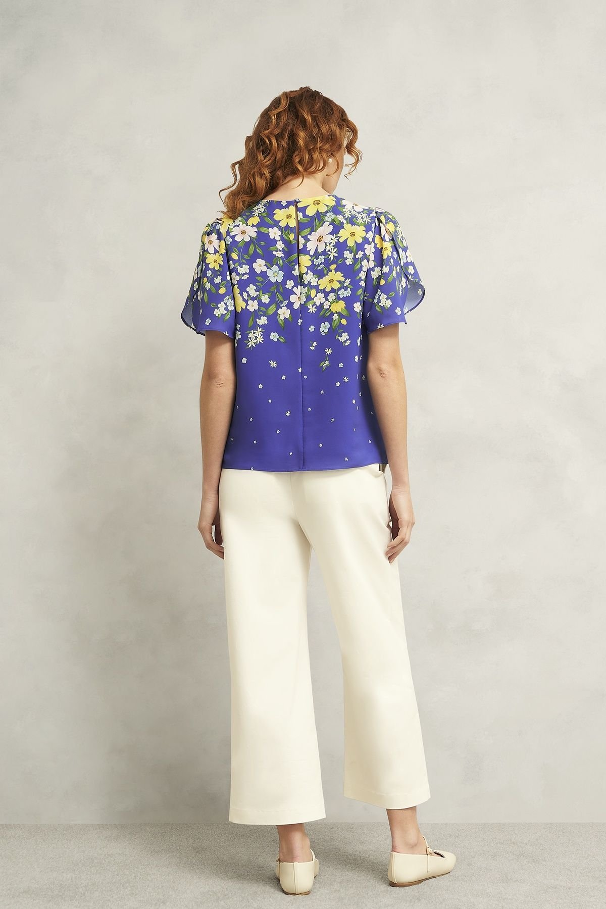 Hobbs London Hobbs London Women's Verena Flutter Sleeve Floral Top in Royal - 4