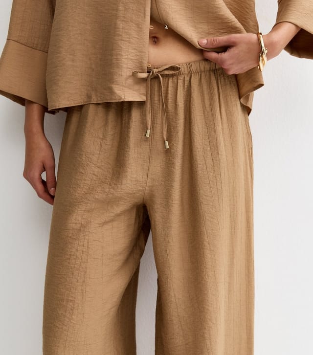 New Look Women's Camel Crinkle Wide Leg Trousers New Look - 3