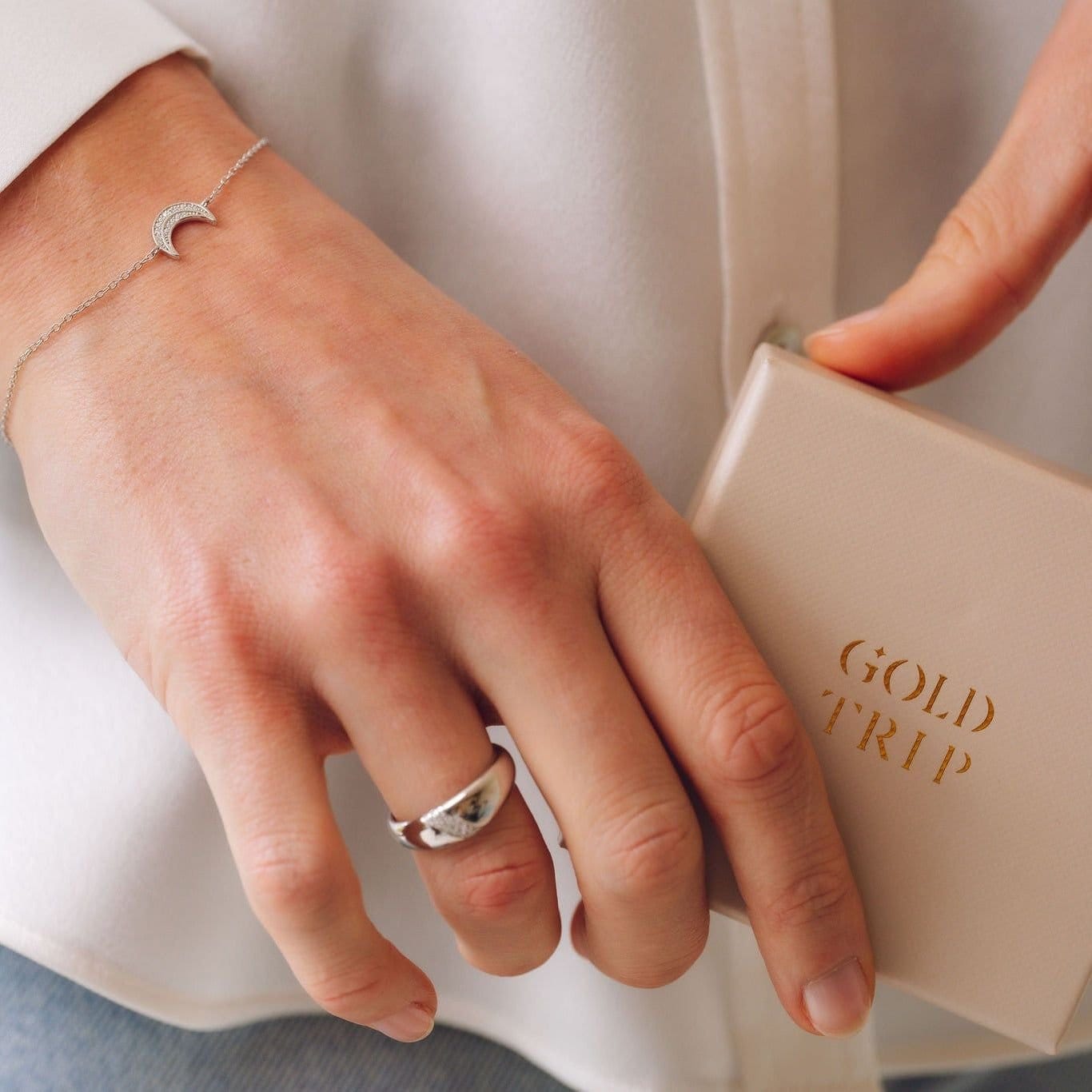 Gold Trip Gold Trip Women's Celestial Moon Bracelet in Silver - 4