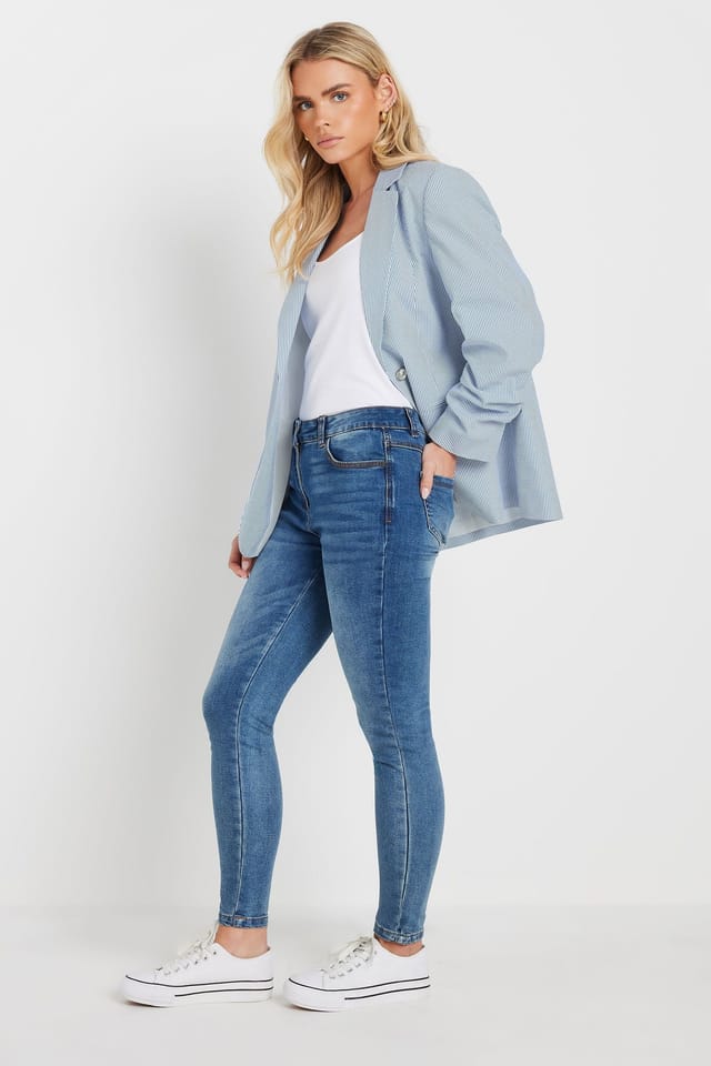 M&Co M&Co Women's Petite Stripe Seersucker Blazer in Blue - 3
