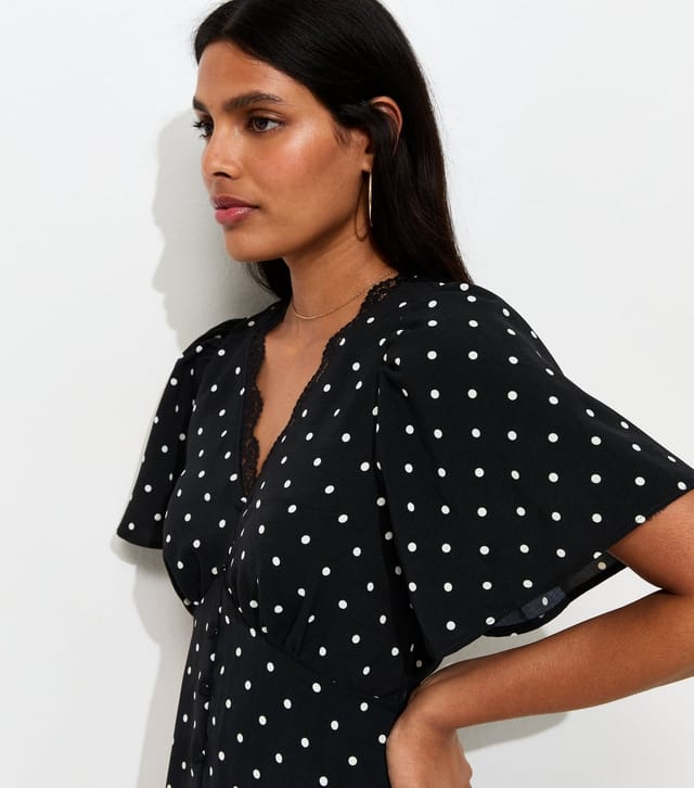 New Look Women's Black Spot Print Lace Trim V-Neck Button Detail Midi Dress New Look - 3