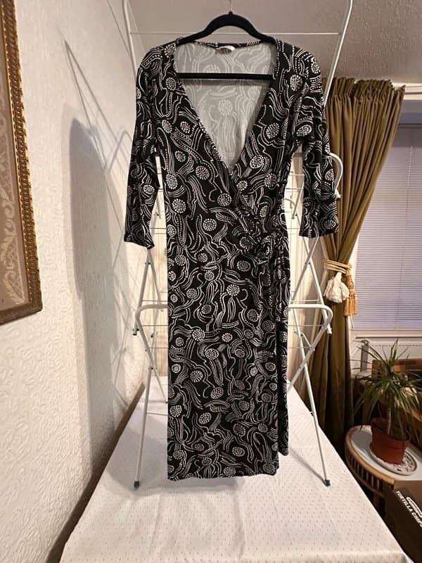 Evie Collection Black white wrap midi dress flattering stretch uk 16 18 elegant evening