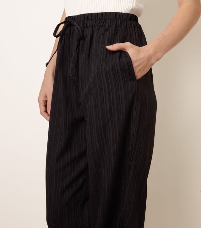 Blue Vanilla Women's Black Textured Drawcord Wide Leg Trousers Blue Vanilla New Look - 3
