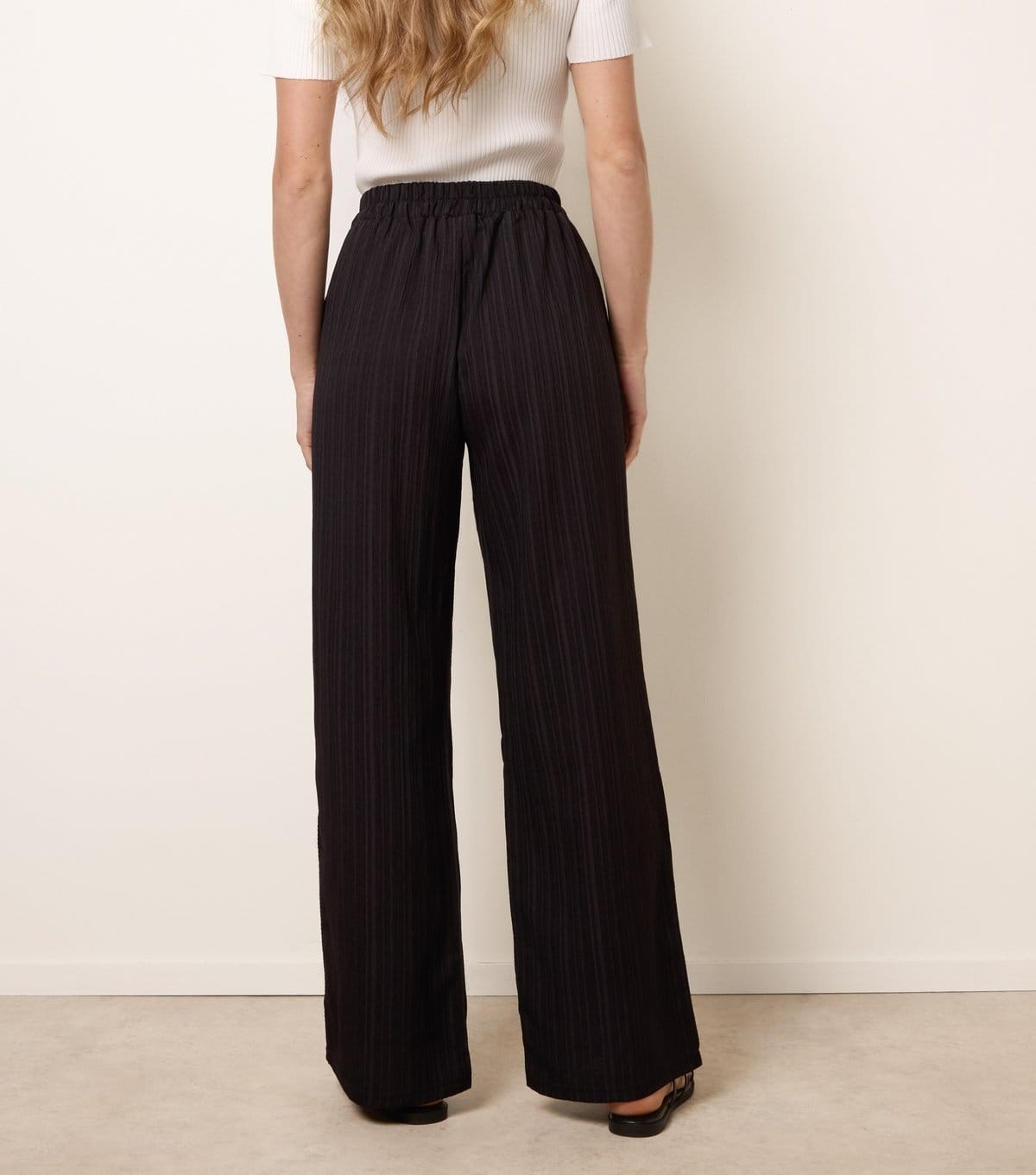 Blue Vanilla Women's Black Textured Drawcord Wide Leg Trousers Blue Vanilla New Look - 4