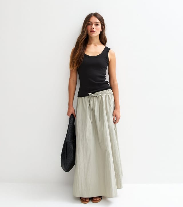 New Look Women's Petite Black Ribbed Scoop Neck Vest New Look - 3