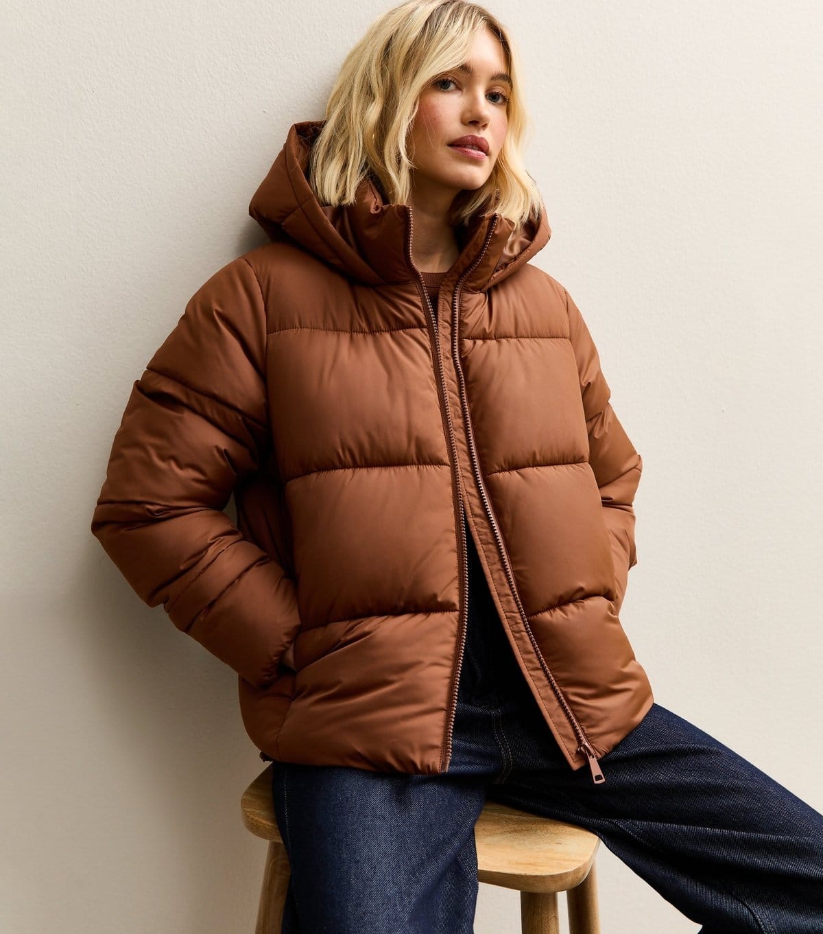 New Look Women's Tan Hooded Cropped Puffer Jacket New Look - 1