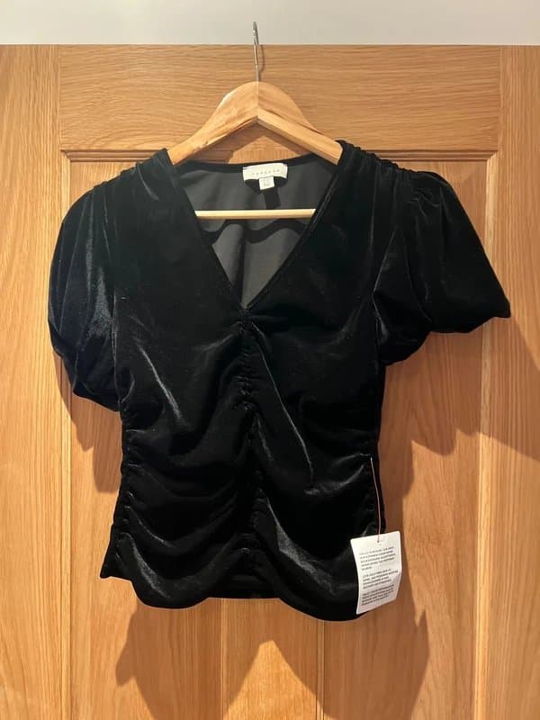 Topshop Topshop cropped velvet-feel black top