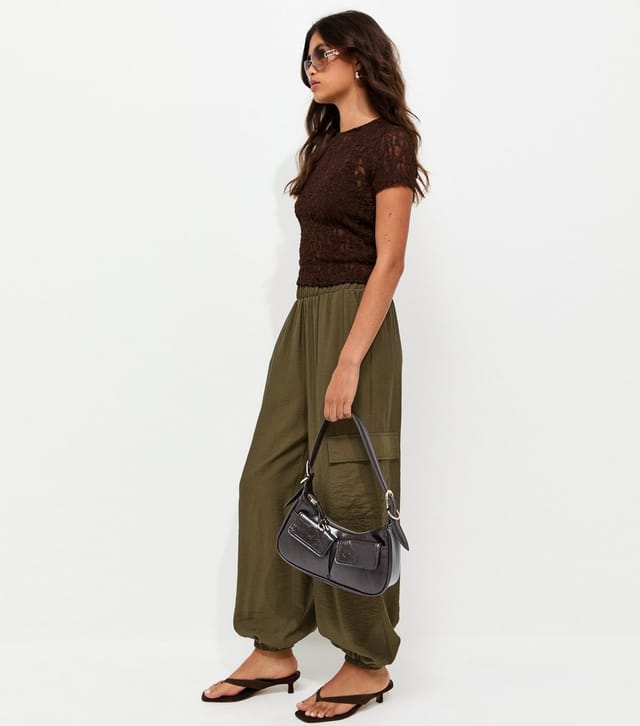 New Look Women's Dark Khaki Cargo Pocket Tapered Cuffed Trousers New Look - 2