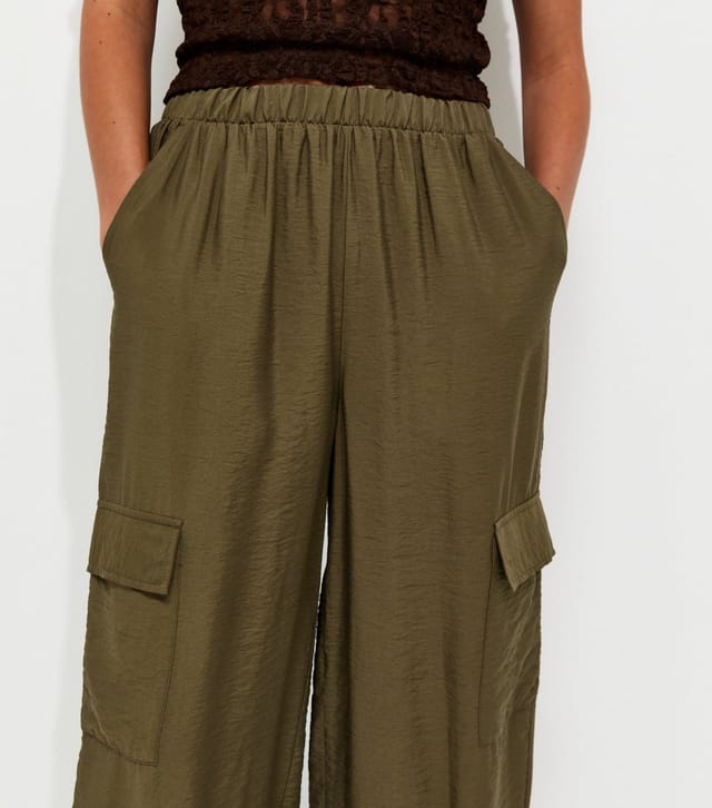 New Look Women's Dark Khaki Cargo Pocket Tapered Cuffed Trousers New Look - 3