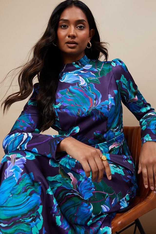 Oasis Oasis Women's Occasion Floral Open Back Midaxi Dress in Green - 2