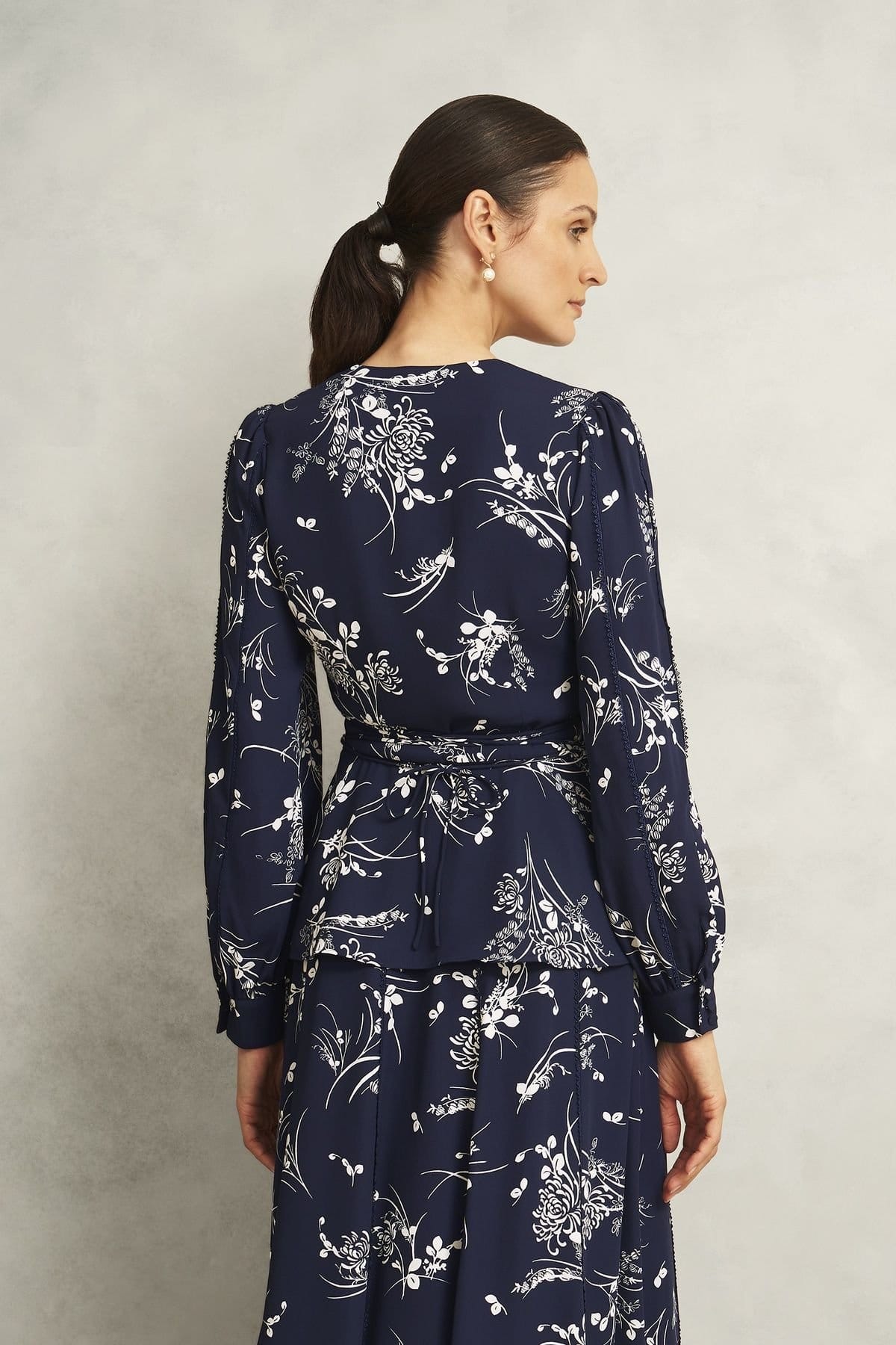 Hobbs London Hobbs London Women's Brielle Floral Print Top in Dark Navy - 4