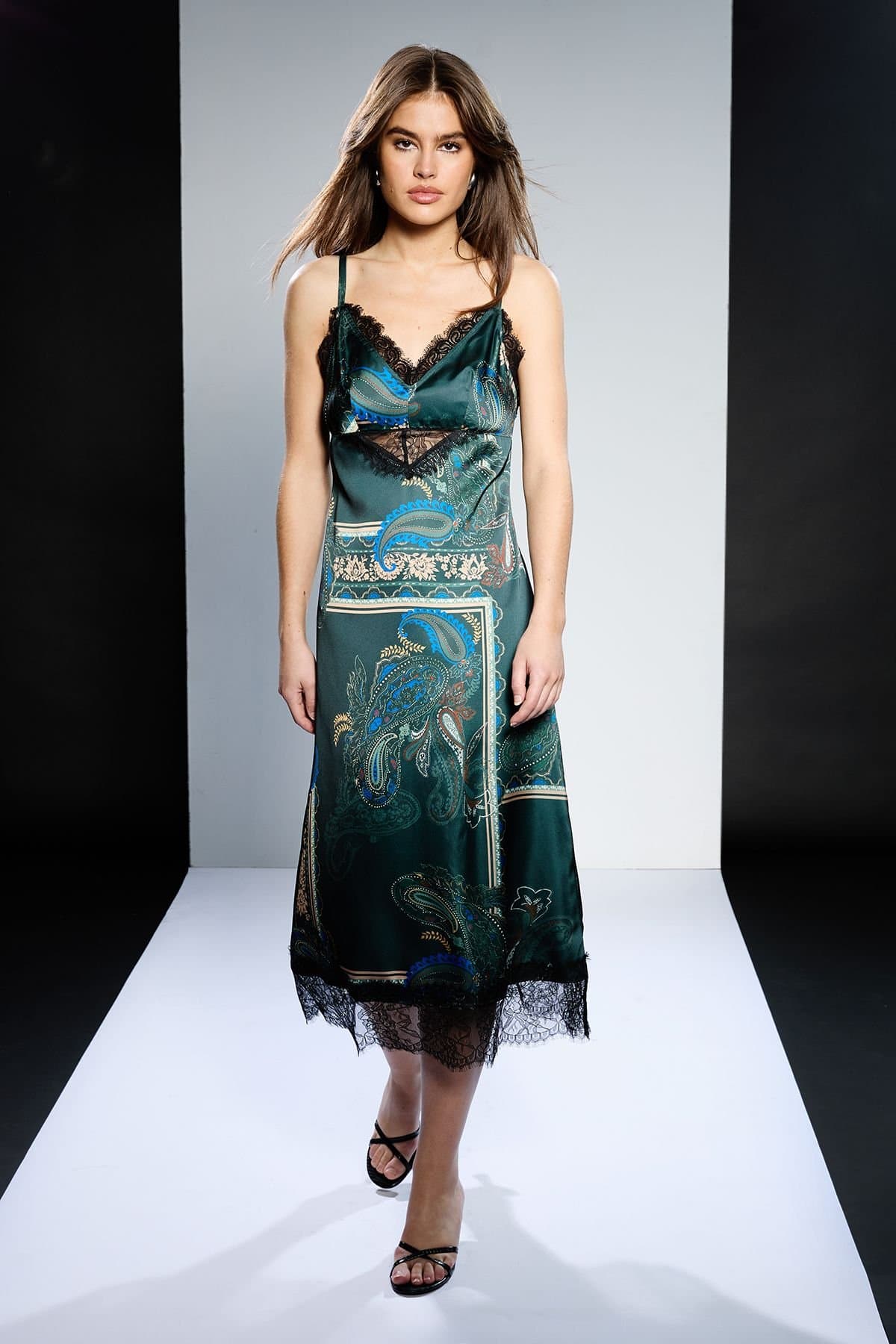 RUNWAY 1.8.1.8 RUNWAY 1.8.1.8 Women's Lace Panel Cami Midaxi Dress in Dark Green
