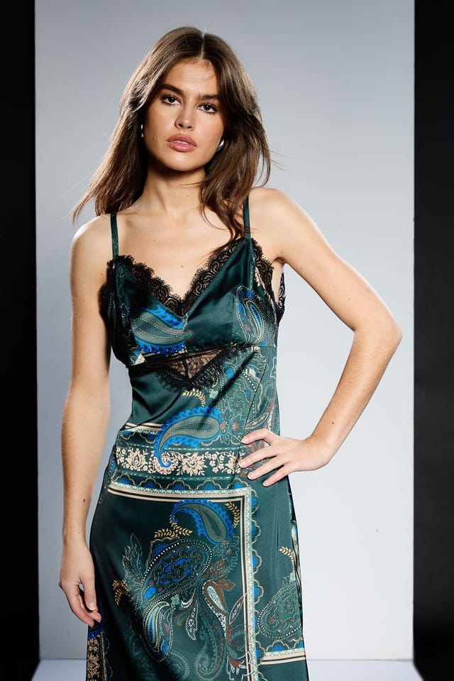 RUNWAY 1.8.1.8 RUNWAY 1.8.1.8 Women's Lace Panel Cami Midaxi Dress in Dark Green - 2