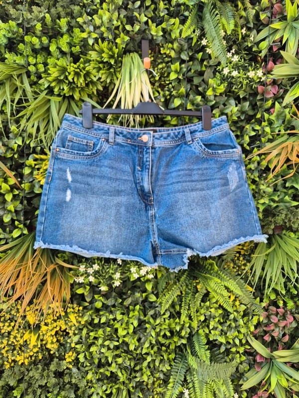 Matalan Matalan frayed denim shorts size 16