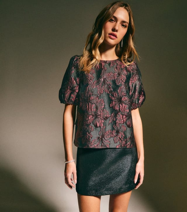 New Look Women's Dark Burgundy Floral Jacquard Short Sleeve Top New Look - 3