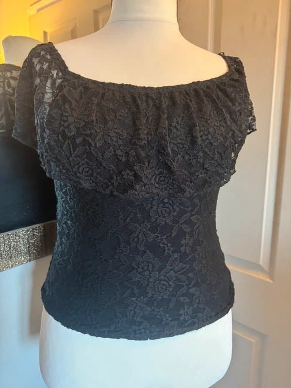 Hollister Hollister size L lace top