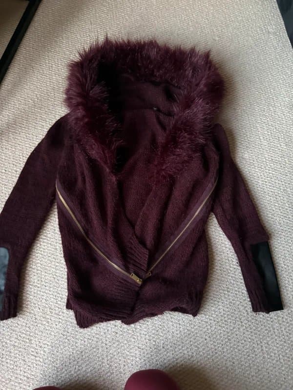 River Island River Island faux fur trim cardigan - size 10