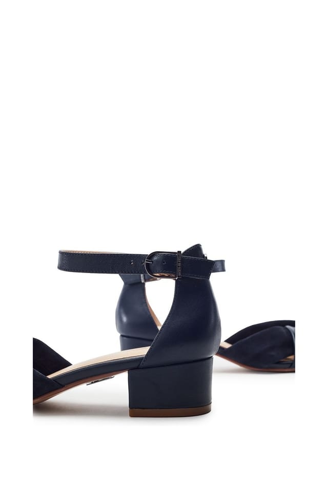 Moda In Pelle Moda In Pelle Women's 'Macadima' Leather Sandals in Navy - 3