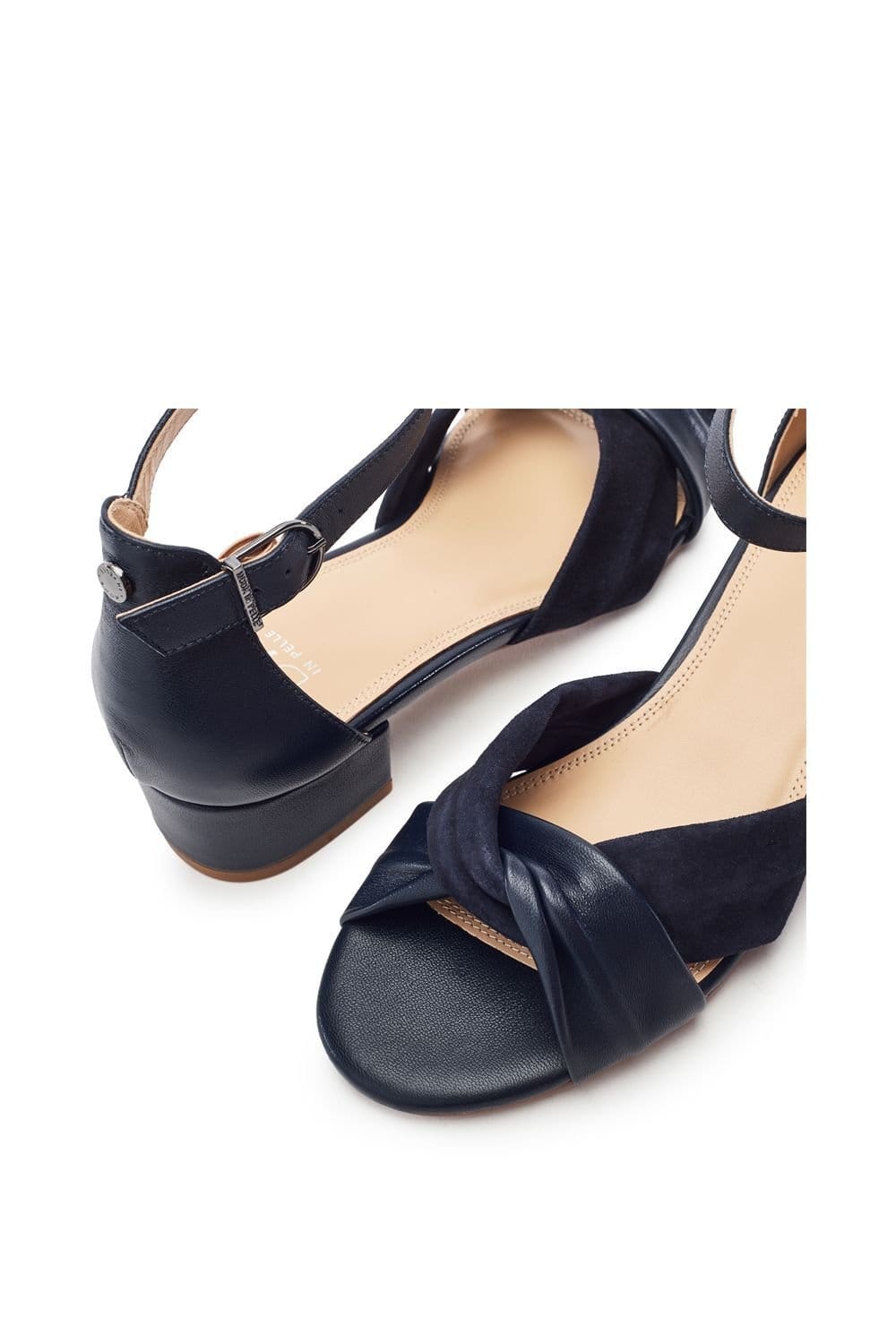Moda In Pelle Moda In Pelle Women's 'Macadima' Leather Sandals in Navy - 4