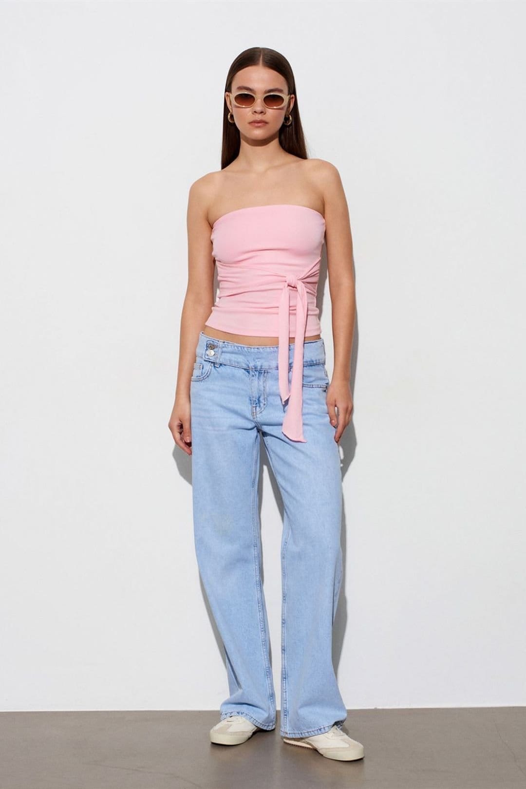 Dilvin Dilvin Women's Mid-Waist Wide-Leg Cotton Denim Jeans in Light Blue - 4