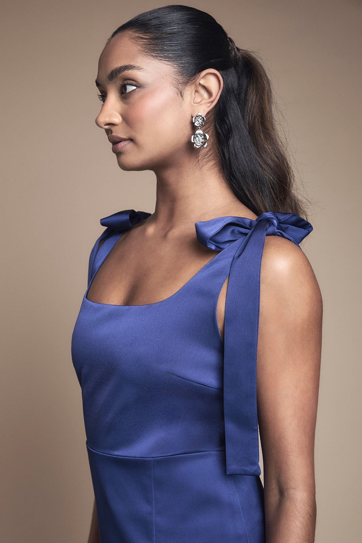 Oasis Oasis Women's Satin Tie Shoulder Midi Bridesmaid Dress in Navy - 4