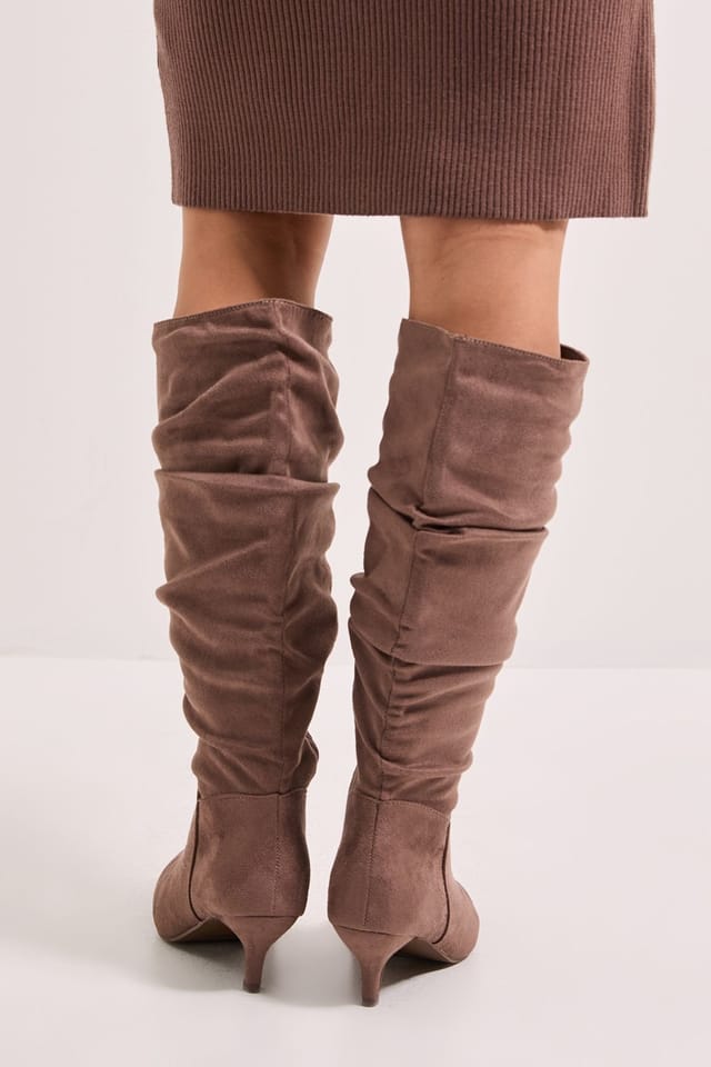 Dorothy Perkins Dorothy Perkins Women's Khloe Faux Suede Kitten Heel Knee High Ruched Boots in Taupe - 3