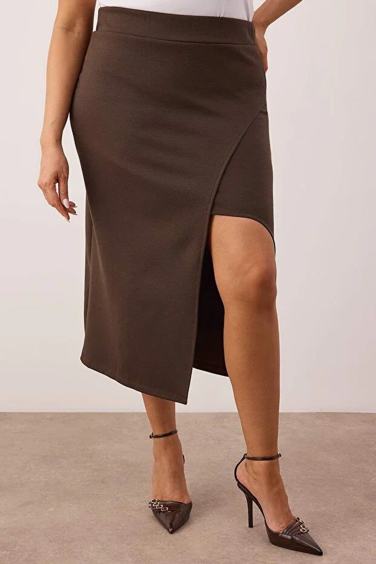 WOVCOR WOVCOR Women's Plain Split Hem Midi Pencil Skirt in Brown - 2