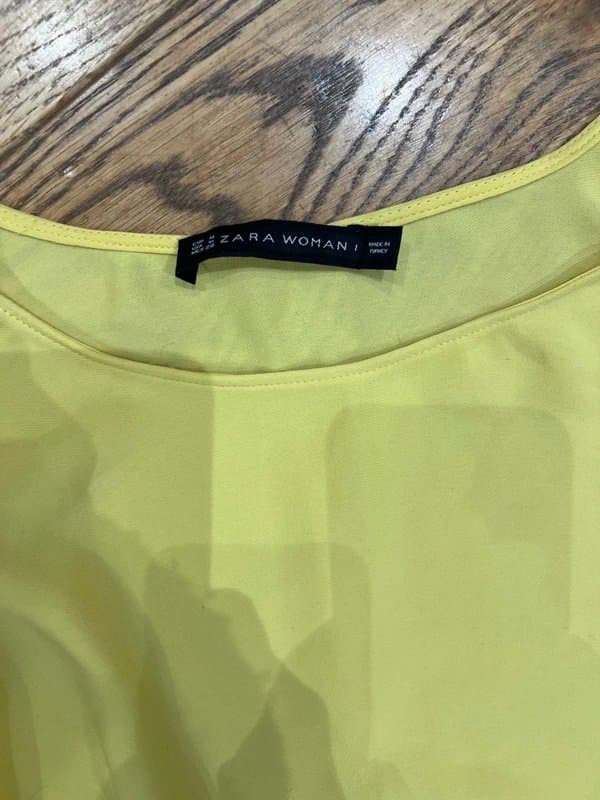 Zara Zara top size medium
