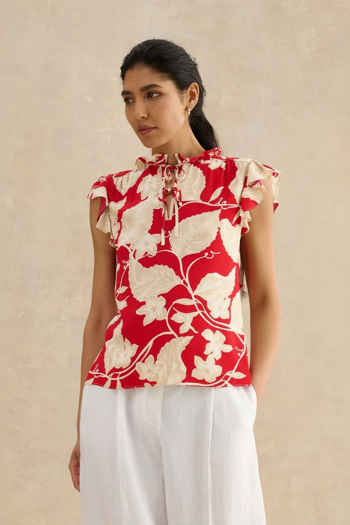 Hobbs London Hobbs London Women's Sadie Tie Neck Blouse in Scarlet